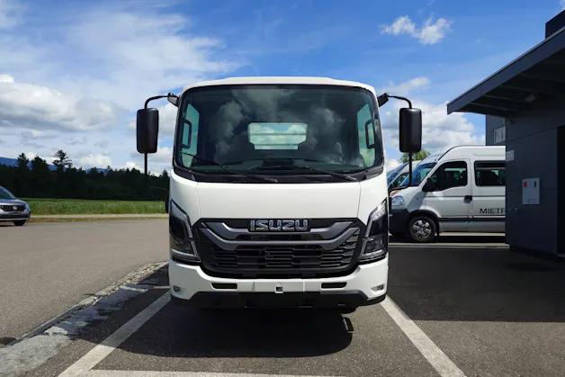 Isuzu M21 Kab.-Ch. E DR 1.9 Ddi T