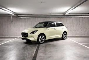 Suzuki Swift 1.2 Sakura Top Hybrid 4x4