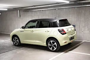 Suzuki Swift 1.2 Sakura Top Hybrid 4x4