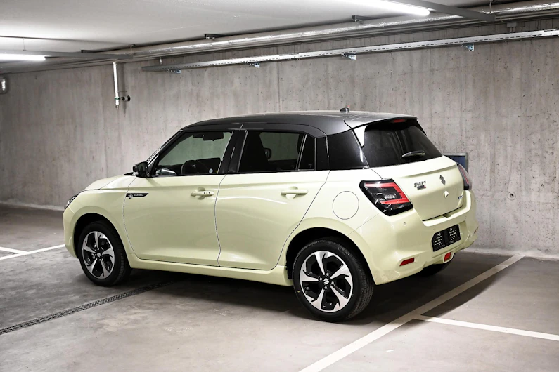 Fahrzeugbild SUZUKI SWIFT