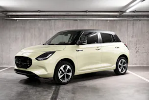Suzuki Swift 1.2 Sakura Top Hybrid 4x4