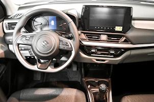 Fahrzeugbild SUZUKI Swift 1.2 Sakura Top Hybrid 4x4