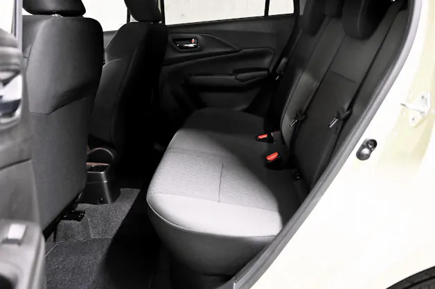 Suzuki Swift 1.2 Sakura Top Hybrid 4x4