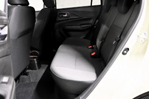 Fahrzeugbild SUZUKI Swift 1.2 Sakura Top Hybrid 4x4