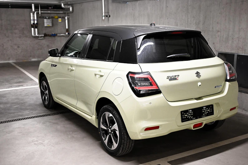 Fahrzeugbild SUZUKI SWIFT