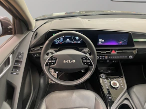 https://vehicle.imgix.net/4308982/1826af74-1dbf-4108-a4eb-53e38ee501aa.jpg