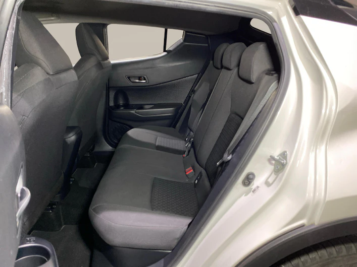 image du véhicule TOYOTA C-HR