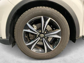 https://vehicle.imgix.net/4309092/7d00285a-8b36-45a6-8fc3-d09ac0894ec7.jpg