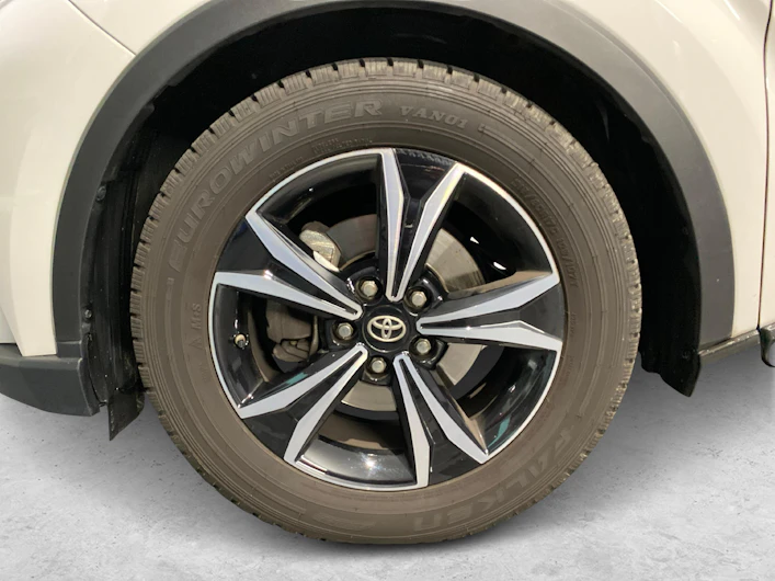 image du véhicule TOYOTA C-HR
