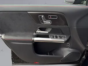 Mercedes-Benz GLA 250 Swiss Star AMG Line 4matic