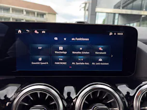 Mercedes-Benz GLA 250 Swiss Star AMG Line 4matic