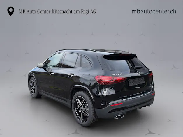 Mercedes-Benz GLA 250 Swiss Star AMG Line 4matic