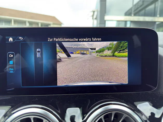 Mercedes-Benz GLA 250 Swiss Star AMG Line 4matic