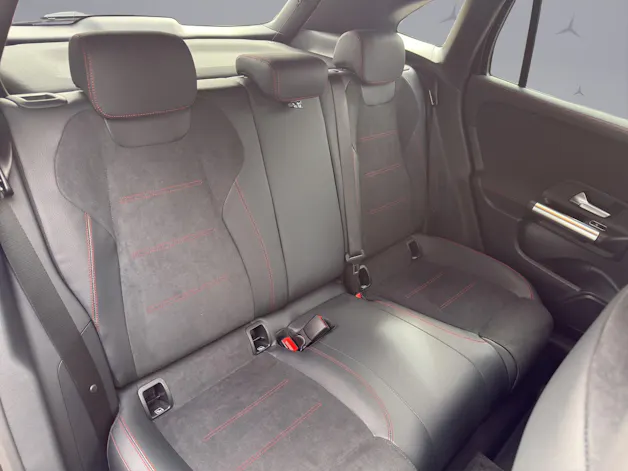 Mercedes-Benz GLA 250 Swiss Star AMG Line 4matic