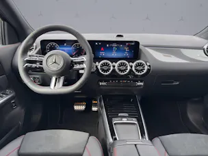 Mercedes-Benz GLA 250 Swiss Star AMG Line 4matic