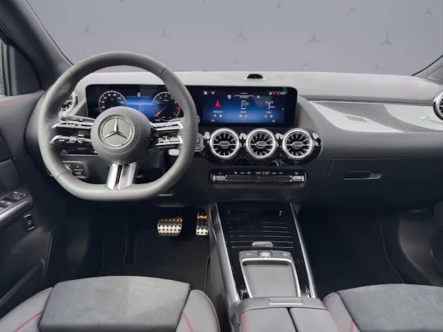 Mercedes-Benz GLA 250 Swiss Star AMG Line 4matic