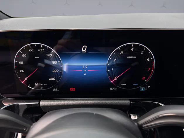 Mercedes-Benz GLA 250 Swiss Star AMG Line 4matic
