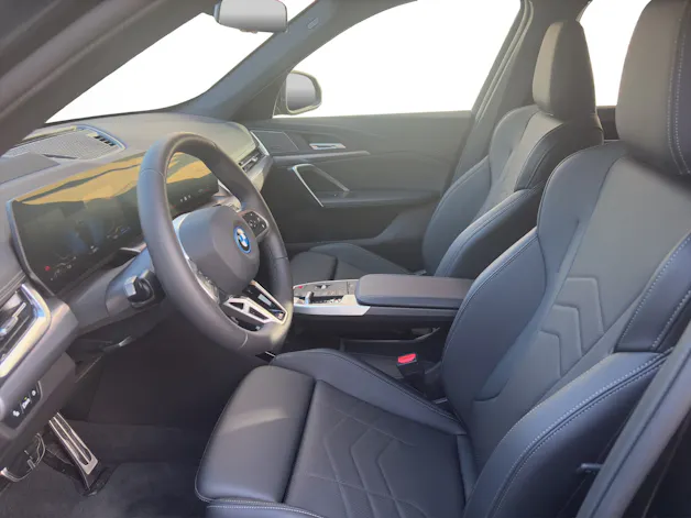 BMW X1 30e xDrive paddles