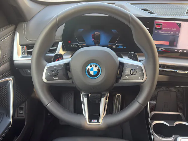 BMW X1 30e xDrive paddles