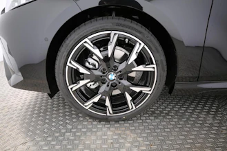 https://vehicle.imgix.net/4309166/b2c701f9-690b-47a8-a5b1-edf6c5bbf6a5.jpg