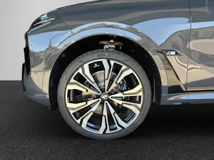 BMW X7 M60i M Sport Pro (7-Plätzer)