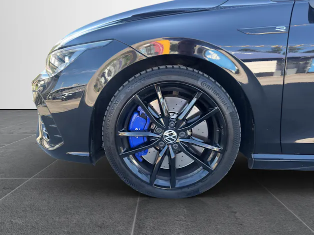 VW Golf VIII Variant 2.0 TSI R DSG 4motion