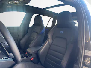 VW Golf VIII Variant 2.0 TSI R DSG 4motion