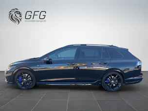 VW Golf VIII Variant 2.0 TSI R DSG 4motion