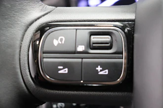 https://vehicle.imgix.net/4309220/8e7015e3-677d-465f-b53f-43a268c3d50a.JPG
