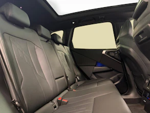 https://vehicle.imgix.net/4309263/32efa84e-1449-42c1-8b57-6472c458b023.jpg