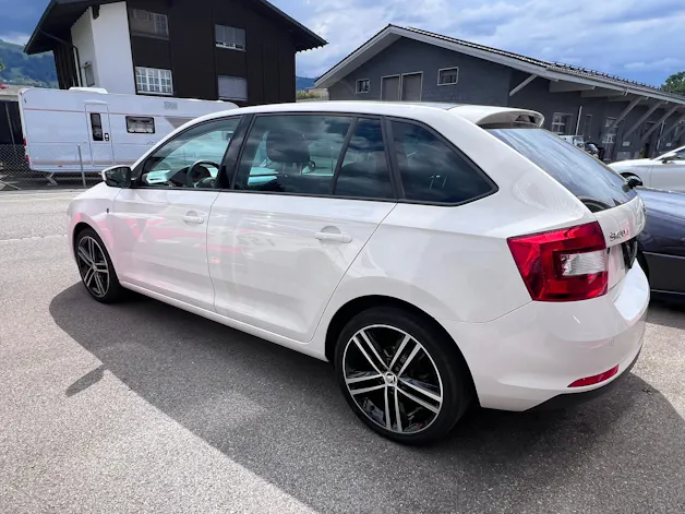 SKODA Rapid Spaceback 1.4 TSI Elegance DSG