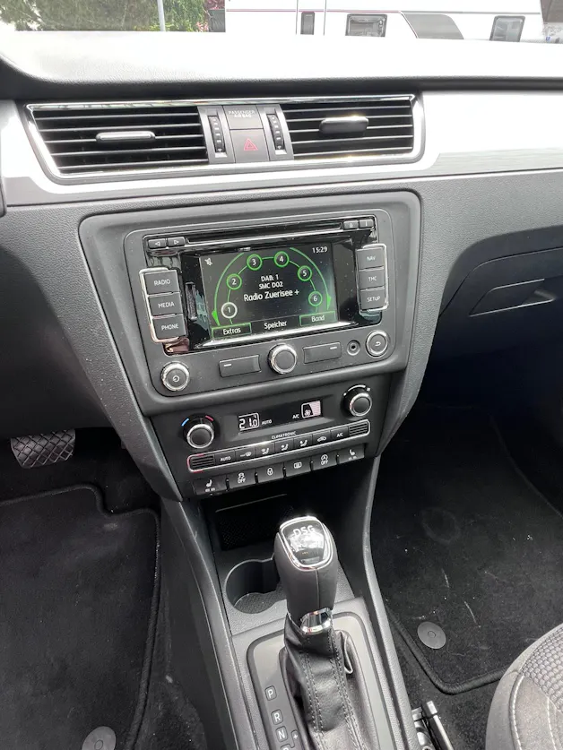 SKODA Rapid Spaceback 1.4 TSI Elegance DSG