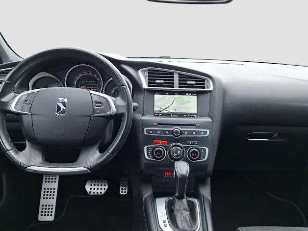 DS Automobiles 4 1.6 THP 165 Sport Chic
