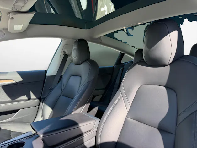 Tesla Model 3 Long Range D