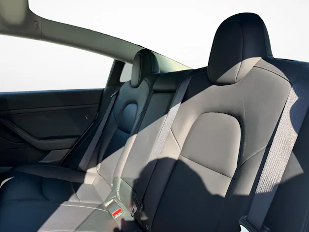 Tesla Model 3 Long Range D