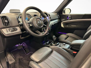 https://vehicle.imgix.net/4309364/322559d4-fa62-4da3-852b-5b3bbb97b4a9.jpg