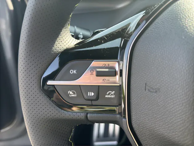 Peugeot 408 1.2 Hybrid 145 GT Exclusive