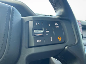 Fahrzeugbild LAND ROVER Defender 110 3.0 D I6 300 X-Dynamic SE mit Standheizung