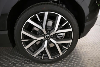 https://vehicle.imgix.net/4309496/b5de9df4-9791-4379-a27d-e7fe9c0b082b.jpg