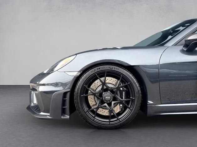 PORSCHE 718 Spyder RS