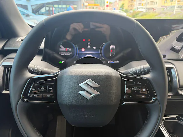 Suzuki e Vitara Sakura Top 4x4
