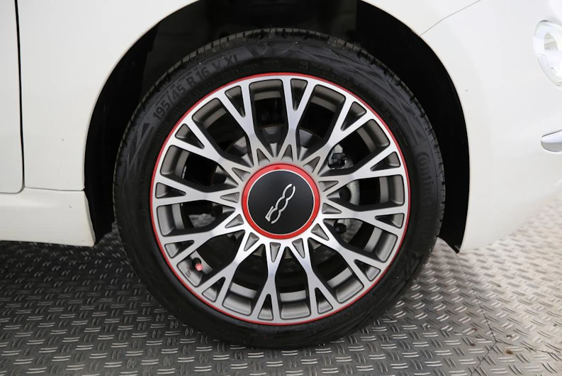 image du véhicule FIAT 500