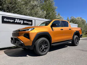 Toyota Hilux Double Cab.-Pick-up 2.8 D-4D MHEV 204 Invincible
