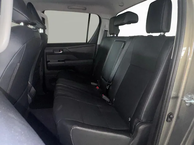 Toyota Hilux Double Cab.-Pick-up 2.8 D-4D MHEV 204 Style