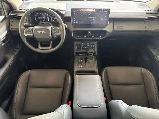 Toyota Hilux Double Cab.-Pick-up 2.8 D-4D MHEV 204 Style