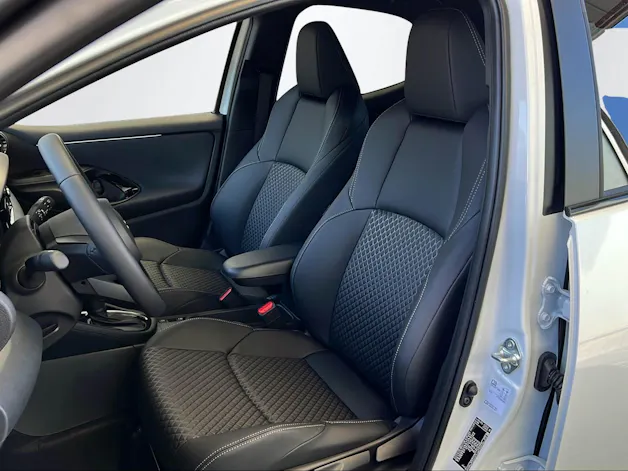 Toyota Yaris 1.5 VVT-i HSD Premium