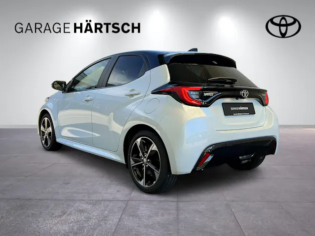 Toyota Yaris 1.5 VVT-i HSD Premium