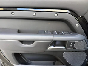 image du véhicule LAND ROVER Defender 110 3.0 I6 X mit Standheizung und Anhängerkupplung