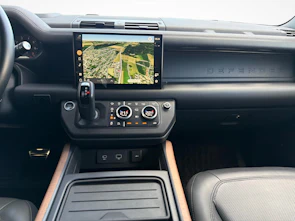image du véhicule LAND ROVER Defender 110 3.0 I6 X mit Standheizung und Anhängerkupplung