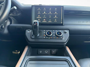 https://vehicle.imgix.net/4309773/be9408fe-3860-44c0-b741-d604cebc4677.jpg